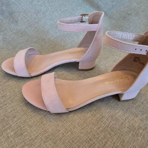 Girl's Pink Dress Shoes with Ankle Strap, Low Stacked Heel, Size 3 - Picture 3 of 5